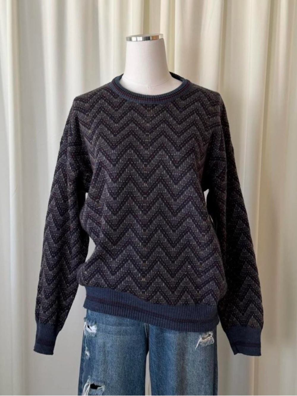 Vintage 90s Brandini Wool Blend Sweater Chevron Knit size Medium.
